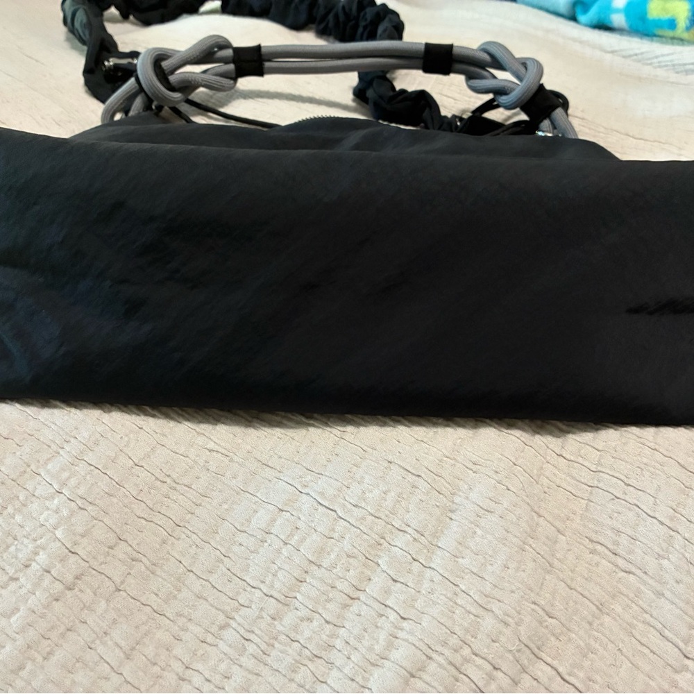 Lululemon Convertible Crossbody-  Black - Picture 9 of 11